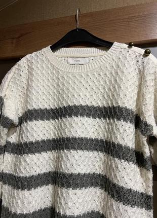 Жіночий светр