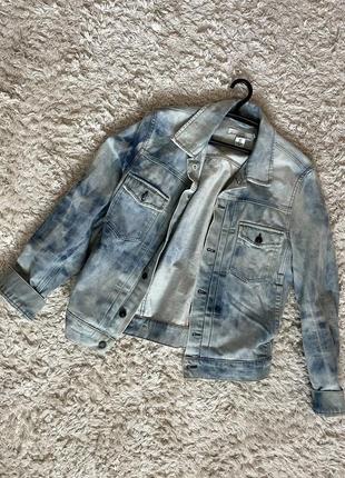Джинсова куртка