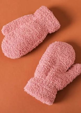 Тонкие мягкие перчатки