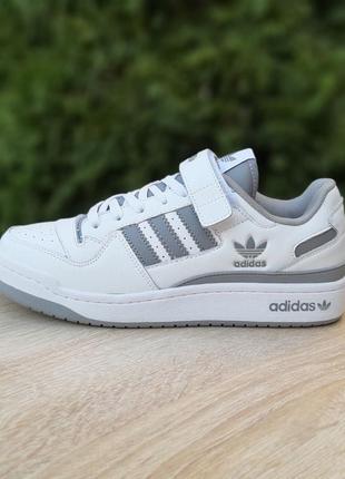 Чоловічі кросівки adidas forum low білі із сірим