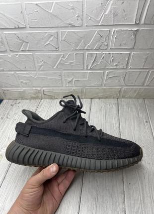 Крутые кроссовки adidas yeezy boost 350 v2