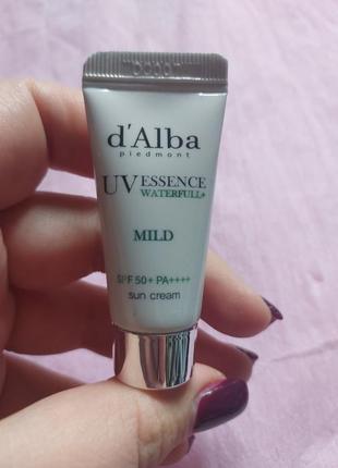 Сонцезахисний крем
d'alba waterfull mild sun cream spf 50+pa+++ 5ml