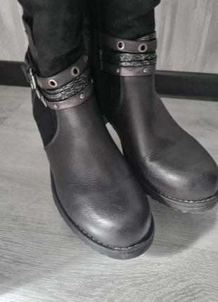 Женские зимние ботинки