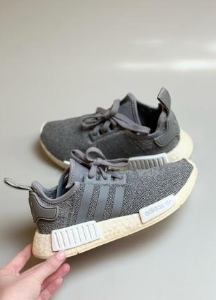 Кросівки кросовки взуття для бігу кеди мокасини сліпери adidas nmd r1 boost