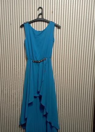 Женское платье с хвостом