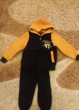 Спортивний костюм тринитка на флісі 92р, стан ідеальний