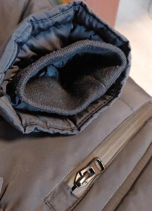 Брендовая молодежная куртка colin's с капюшоном.