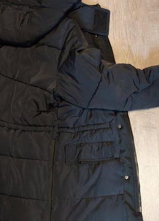 Брендовая молодежная куртка colin's с капюшоном.