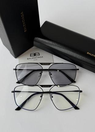 Найбажаніші окуляри цього сезону balenciaga