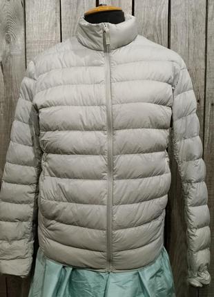 Серебристый пуховик