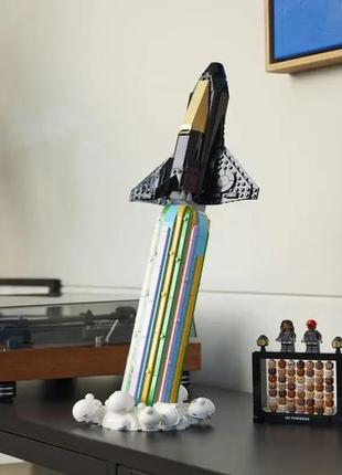 Конструктор lego 10391 over the moon with pharrell williams3 фото