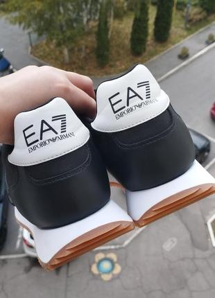 Кроссовки базовые