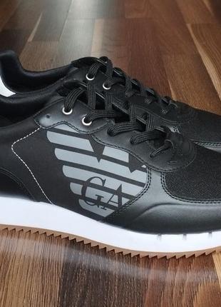 Кроссовки базовые