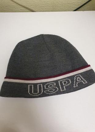 Мужская спортивная шапка
