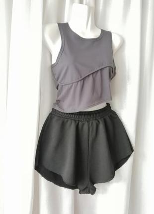 Трикотажний пляжний костюм ідеально підійде як накидка на купальник