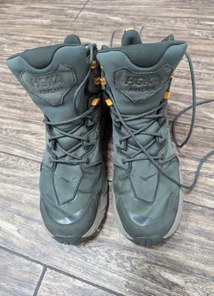 Високі чоловічі кросівки