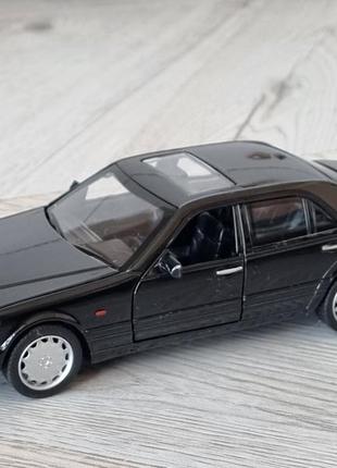 Продам модель mercedes w140 (в фирменной коробке)