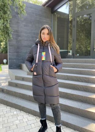 Зимний удлиненный пуховик