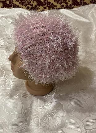 Шапка ручной вязки, нитки "травка", теплая, розового цвета
