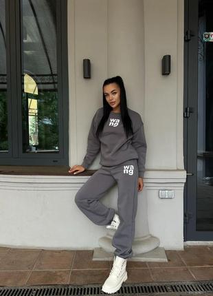 Спортивный костюм женский