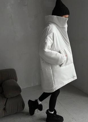 Куртка зимняя,белая и черная
