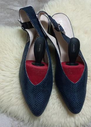 Босоножки кожажен.39-39.5р. pavers clarks индии7 фото