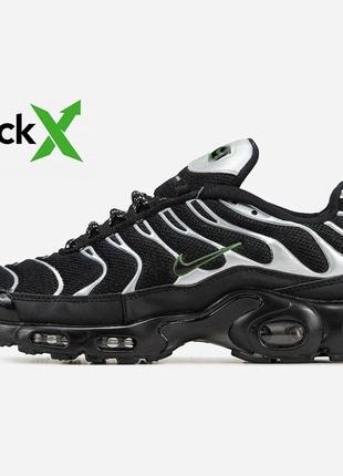 0628  air max plus tn black/green