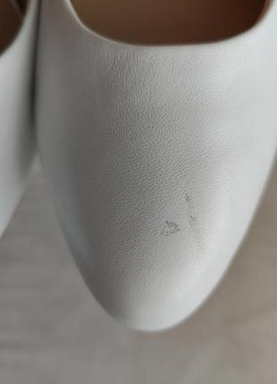 Удобные белый кожаные туфли лодочки6 фото