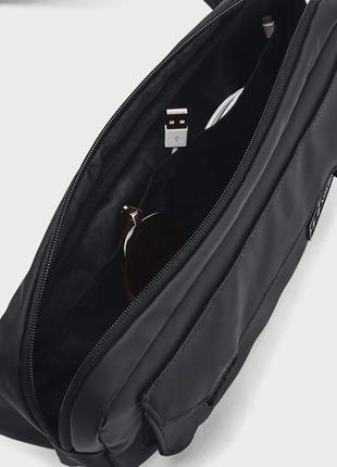 Сумка на пояс ua triumph crossbody 3,5l чорний уні 29x14x5 см
