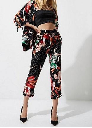 Брендовые легкие укороченные брюки river island цветы этикетка