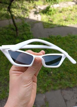 Сонцезахисні окуляри біла оправа2 фото