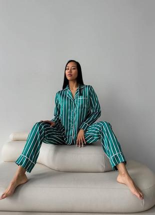 Жіноча шовкова піжама смарагдового кольору7 фото