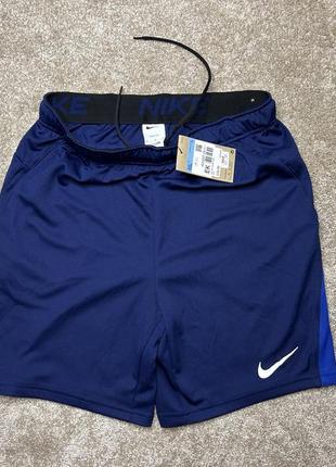 Спортивные мужские шорты nike dri fit