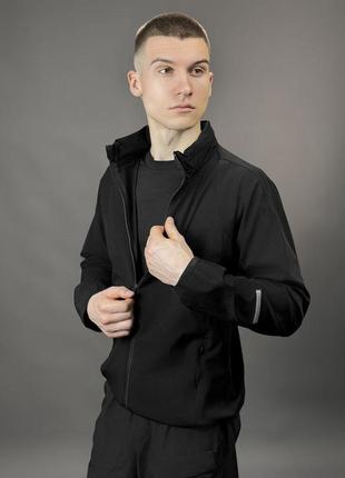 Мужская легкая куртка ветровка черная wind4 фото