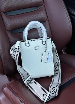 Сумка coach tote16 with signature canvas chalk6 фото