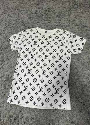 Футболка louis vuitton