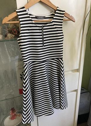 Primark 10-11роков 146см рост идеальный черно-белый сарафан платье в полоску стретч фактурная ткань