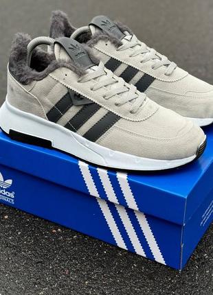 Кроссовки на меху adidas