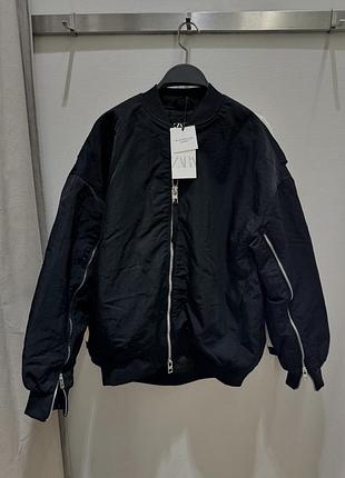 Бомбер куртка zara