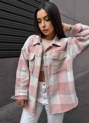 Стильная и трендовая рубашка прямого свободного кроя