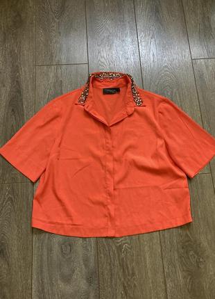 Topshop 8/s коралова оаерсайз укорочена сорочка блуза прямого крою з декором на комірці4 фото