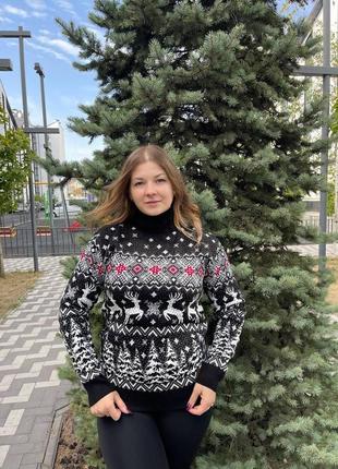 Новогодний свитер "рождественский олень" с горлом (черный)