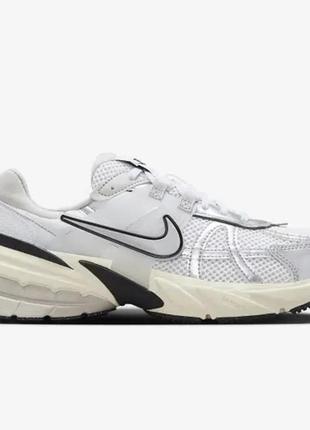 Nike v2k run summit white metallic silver fd0736-100