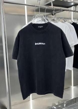 Футболка в стиле balenciaga