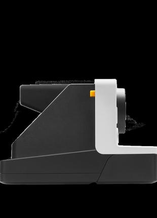 Фотоаппарат моментальной печати белый с черным корпусом polaroid onestep 2 i‑type4 фото