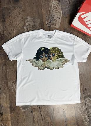 Женская футболка adidas fiorucci