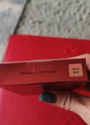 Румяна artdeco