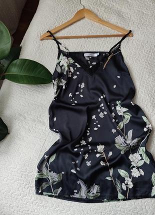 Атласна нічна сорочка misguided  xs