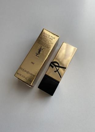Миниатюра бархатной помады brass ring with logo saint laurent decoration Saint Laurent logo-plaque wallet lipstick