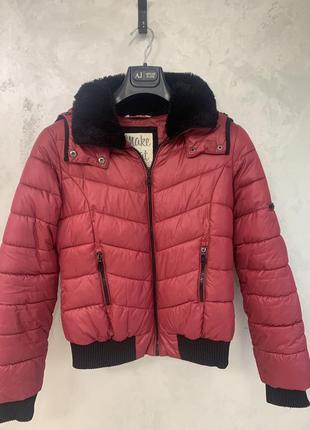 Курточка жіноча